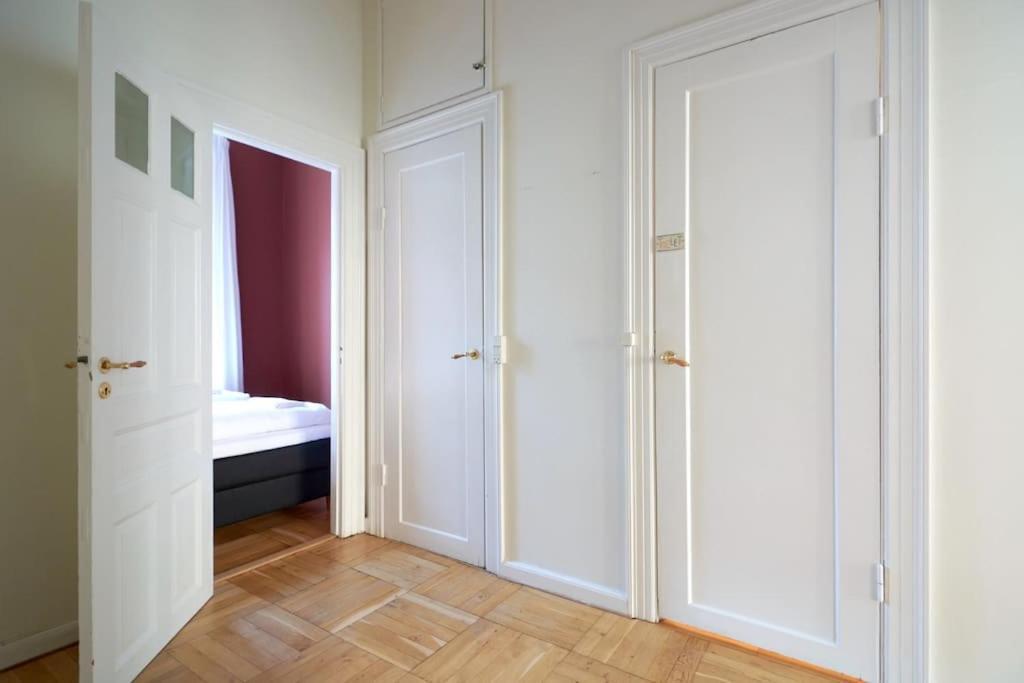 Moderen And Sleek 3Br With Bath By The Lakes And Metro Copenhagen Exterior photo
