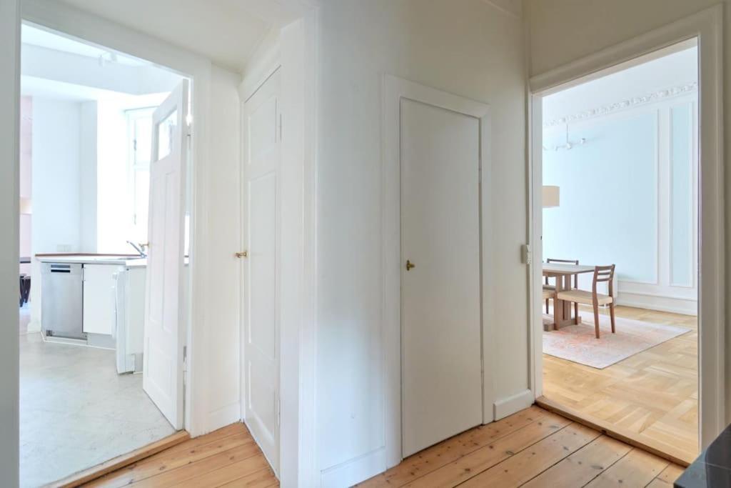 Moderen And Sleek 3Br With Bath By The Lakes And Metro Copenhagen Exterior photo
